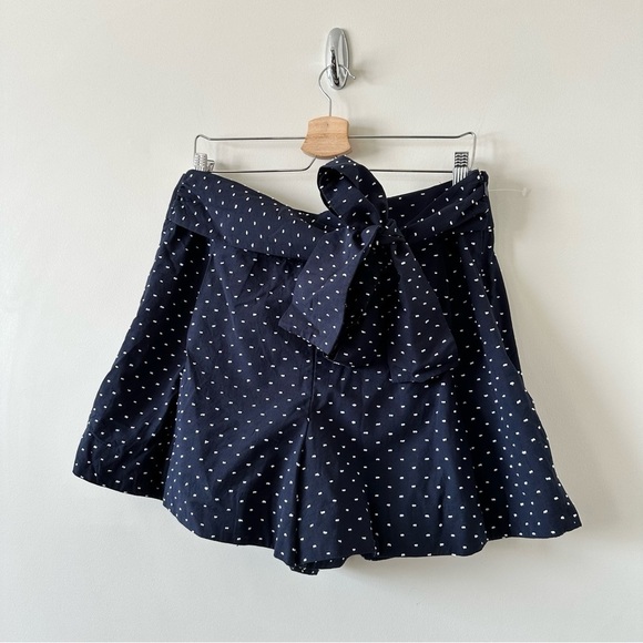 J.crew-high Rise Tie Waist Shorts in Clip Dot (Size:14) - Picture 5 of 10